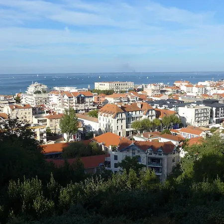 T2 Proche Centre Avec Terrasse Et Parking Sous-terrain - Fr-1-474-11 *