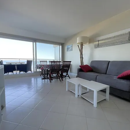 T2 Proche Centre Avec Terrasse Et Parking Sous-terrain